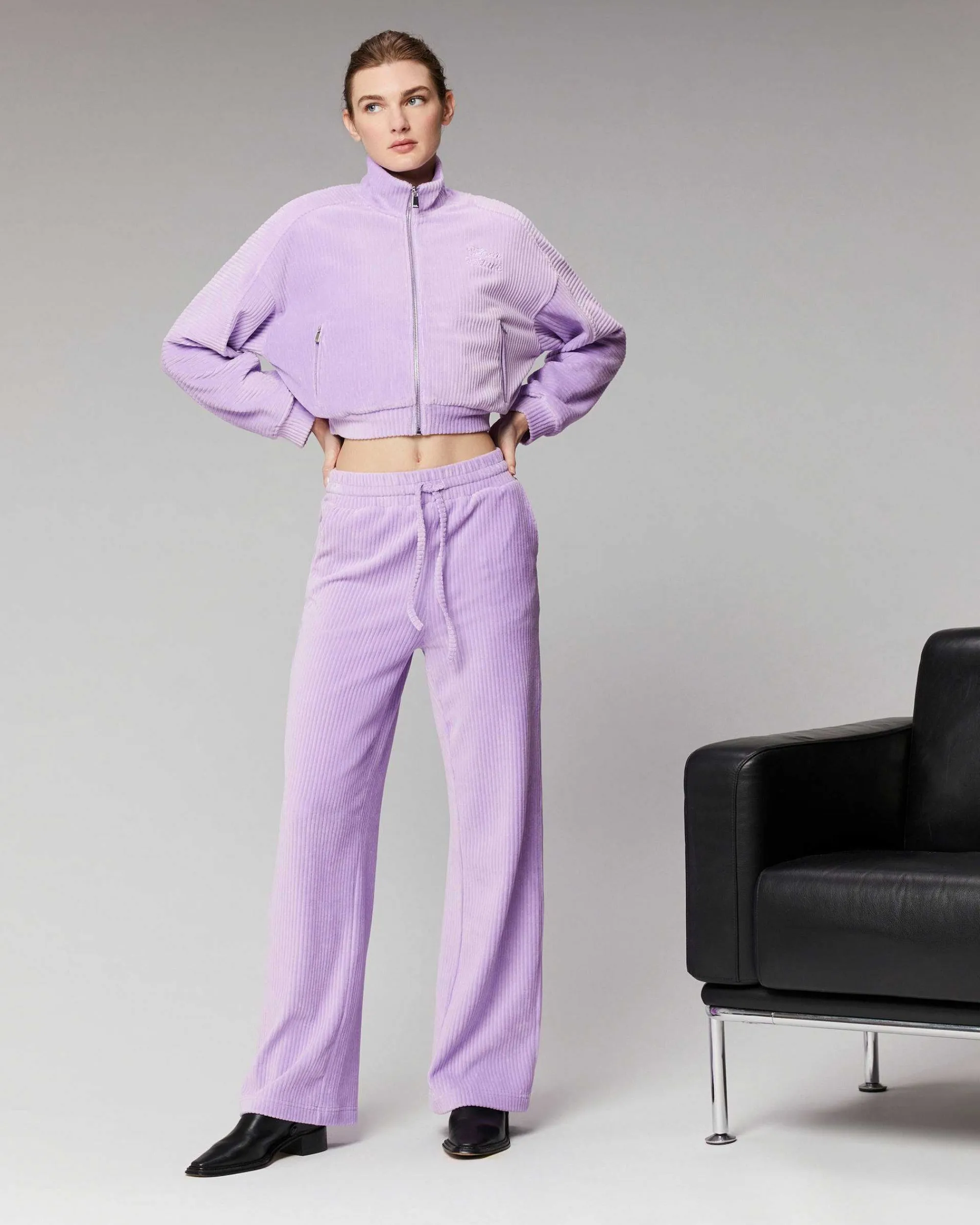 Sale FROM FUTURE Pantalon Large Velours Holiday Lilac